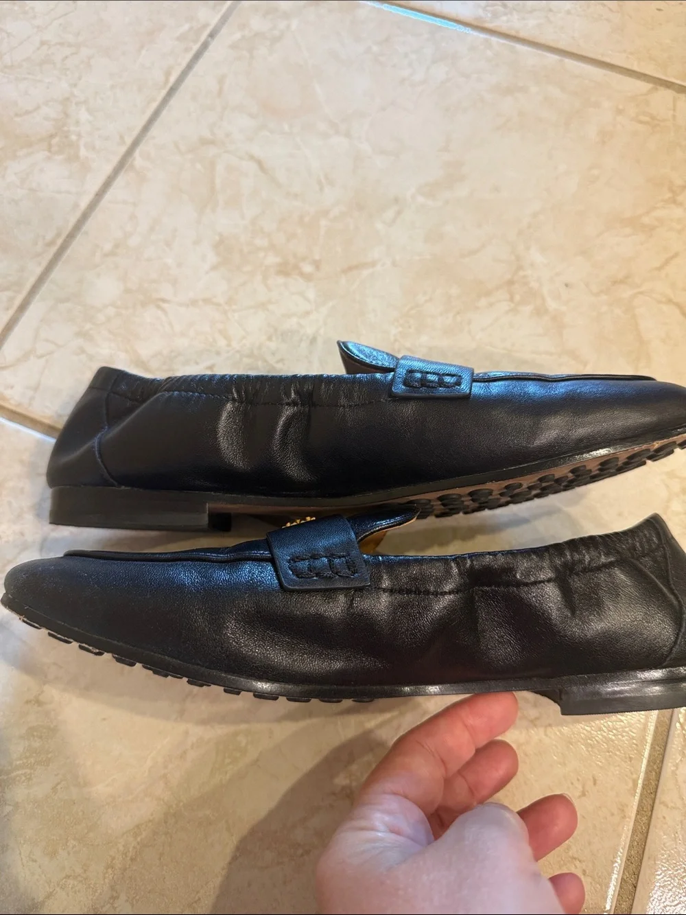 Tory Burch Ballet Loafers in Perfect Black size 6.5